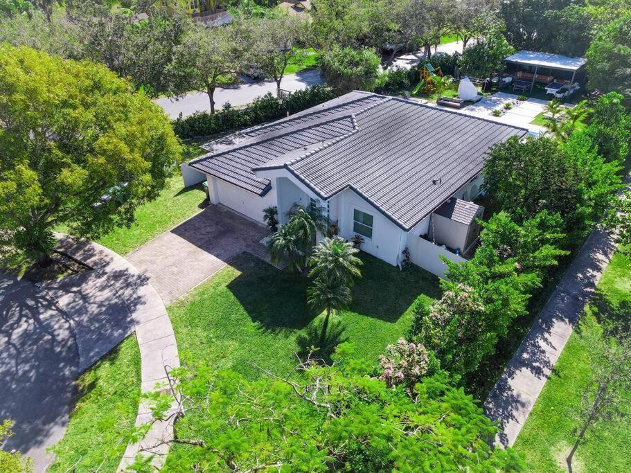 Private Villa Pool Spa Games-Beach L27 Cutler Bay Exterior photo